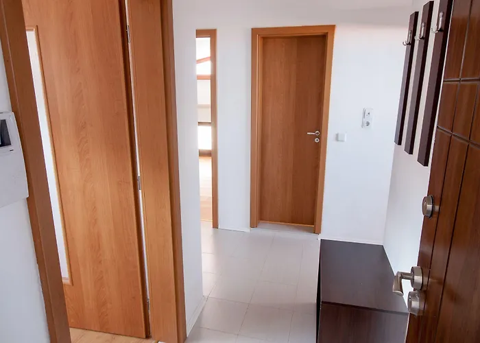 Ruby Tower Szálloda *